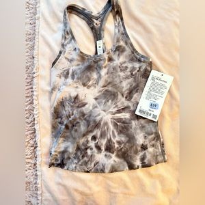 Lululemon Nulu Diamond Dye Tank NWT size 2